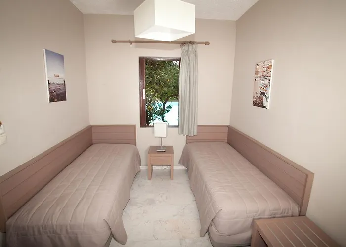 Kalydna Island فندق