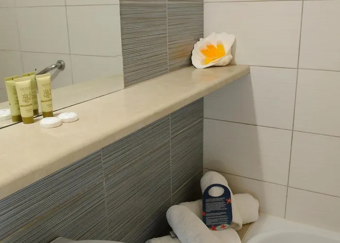 Kalydna Island فندق