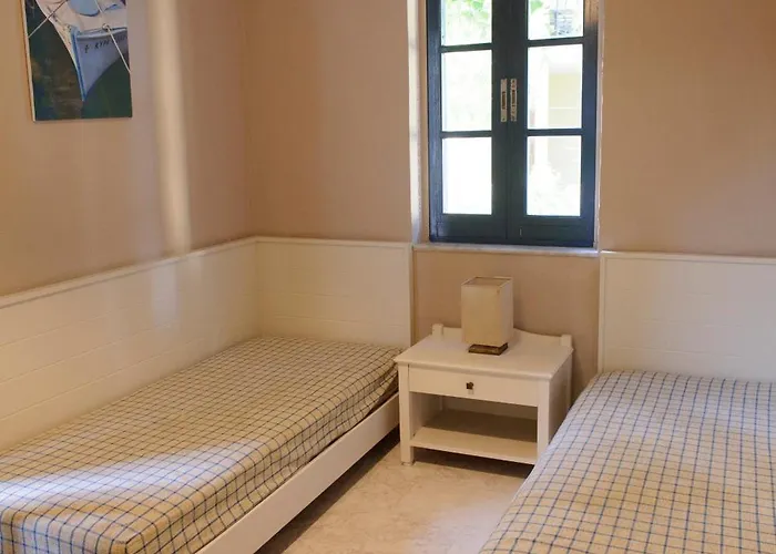 Kalydna Island فندق