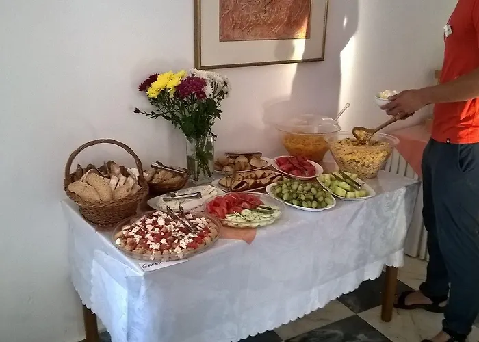 Kalydna Island فندق